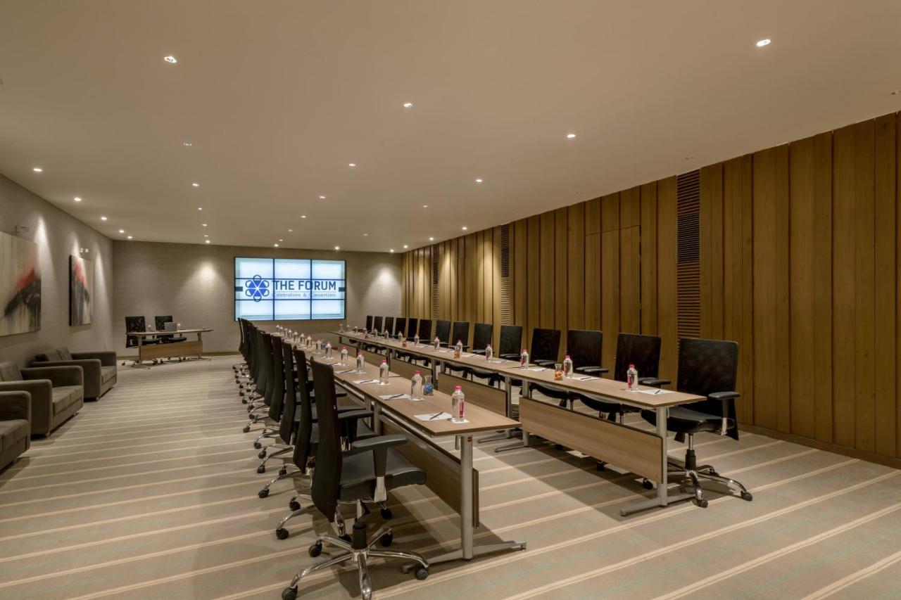 Wyndham Ahmedabad Shela Hotel Bagian luar foto