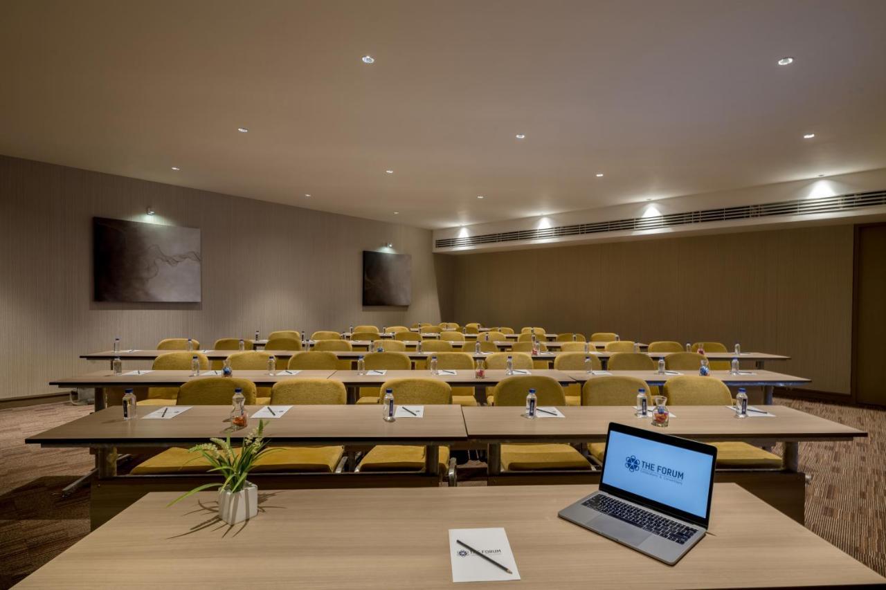 Wyndham Ahmedabad Shela Hotel Bagian luar foto