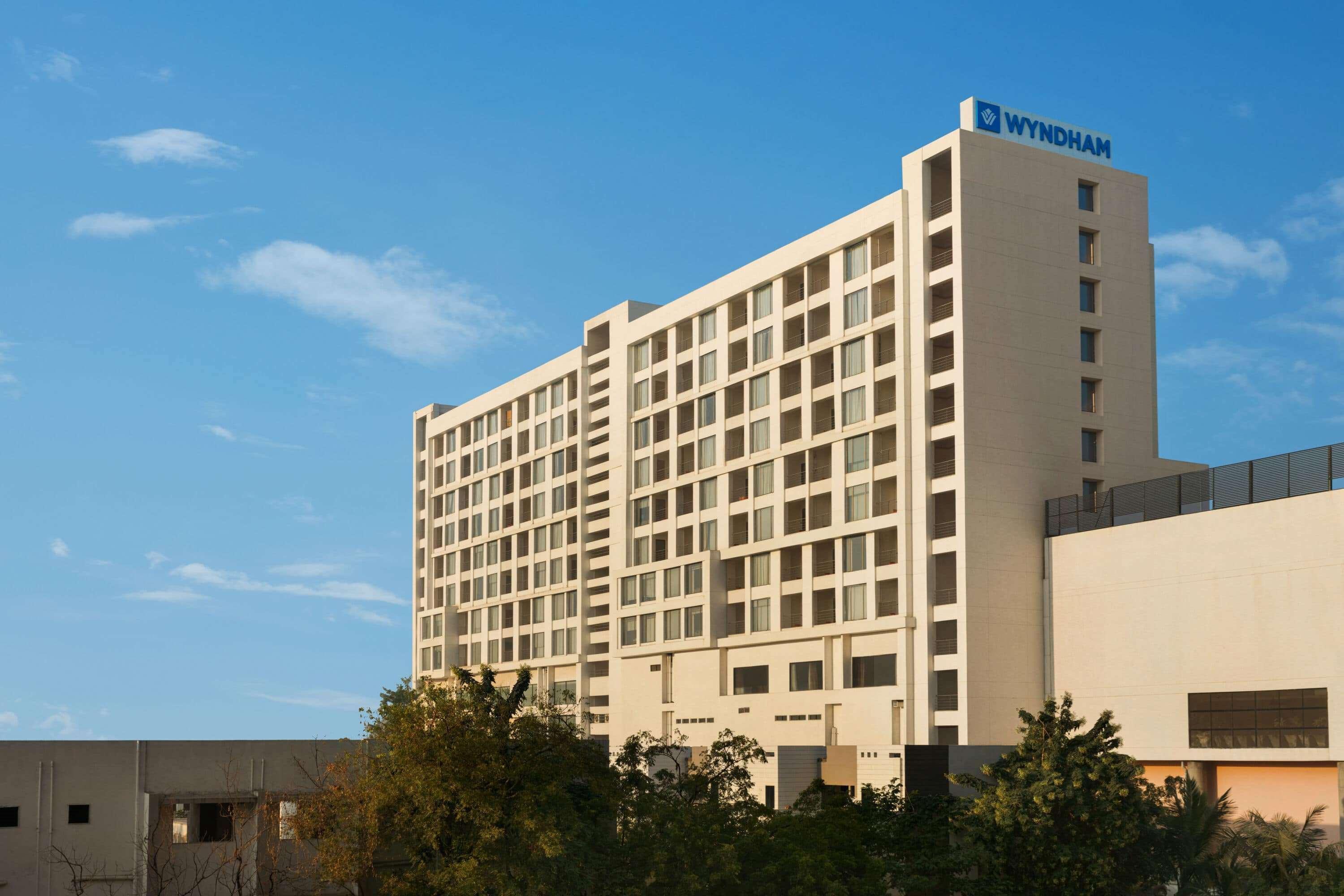 Wyndham Ahmedabad Shela Hotel Bagian luar foto