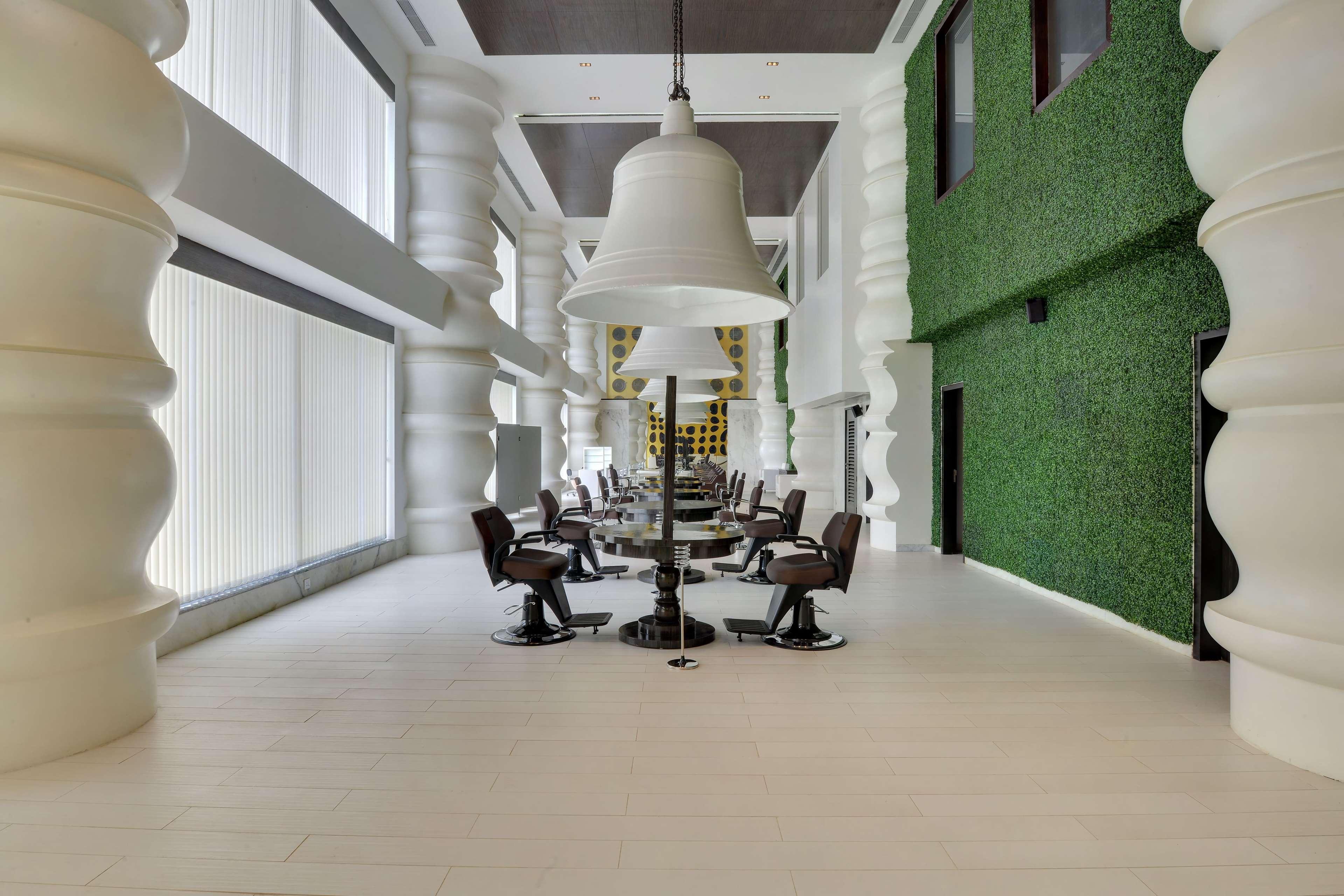 Wyndham Ahmedabad Shela Hotel Bagian luar foto